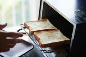 オーブンとトースターの違いとは？仕組み・得意料理・使い分けを徹底解説