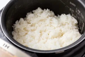 炊飯器の寿命はどれくらい？パーツごとの耐用年数や修理・処分の判断基準を解説